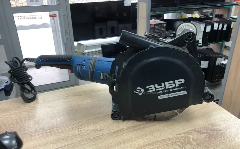 Штроборез ЗУБР ЗШ-П65-2600 ПВСТК
