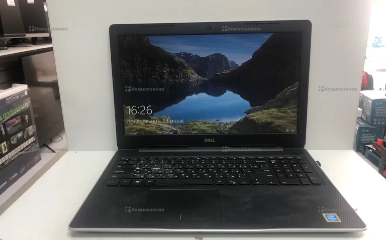 Ноутбук Dell P75F