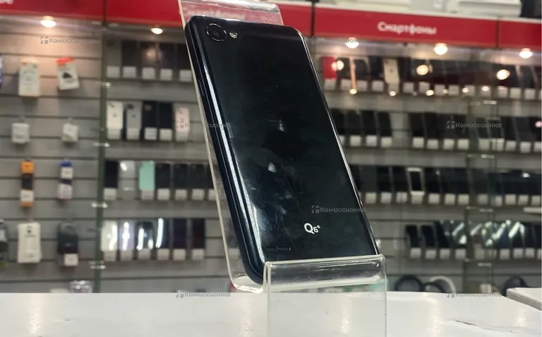 LG Q6a M700