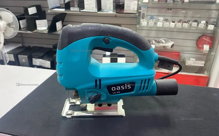 Электролобзик Oasis LE-65