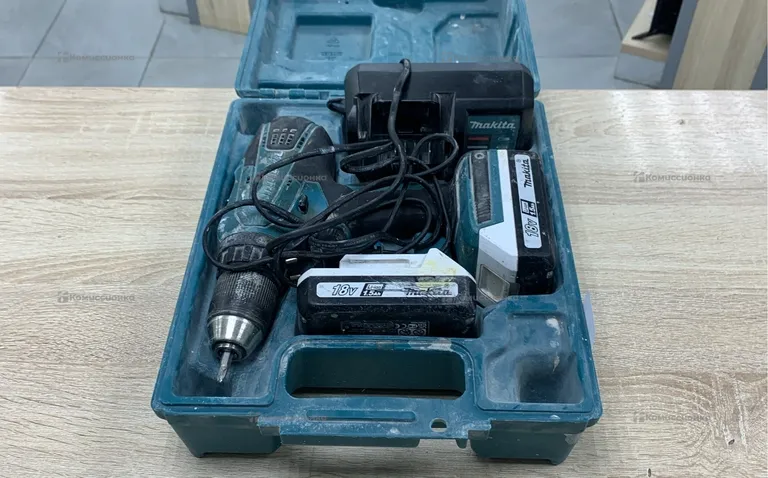Аккумуляторный шуруповерт makita DF457D