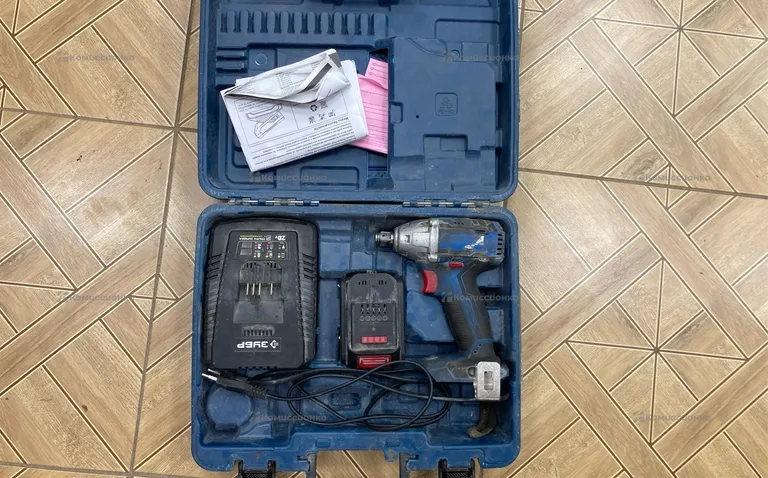 аккумуляторный гайковерт Зубр GB 250