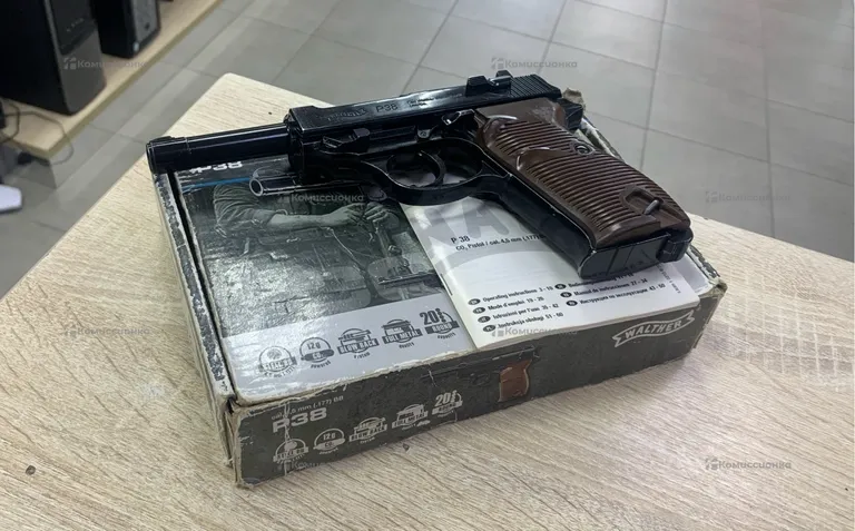 Пневматический пистолет Umarex Walther P38