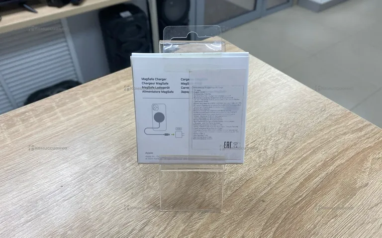 Беспроводное зарядное устройство Apple MagSafe Ch