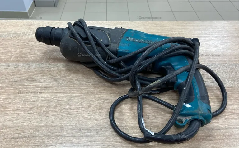 Перфоратор Makita HR 2470