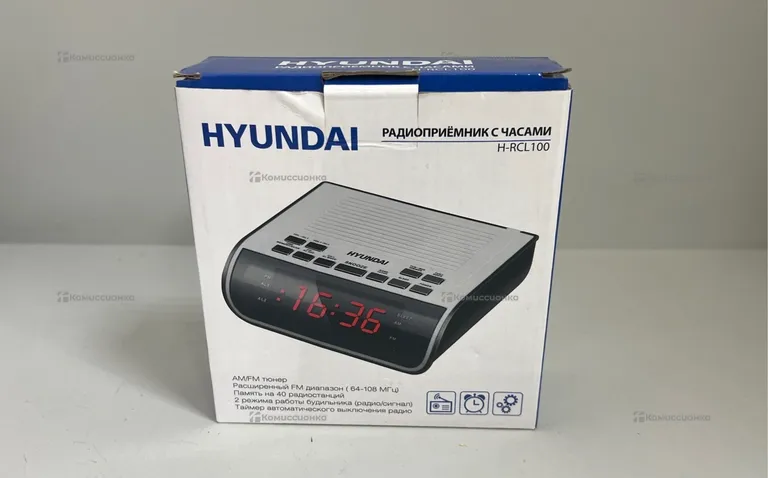 Радиоприемник с часами Hyundai h-rcl100