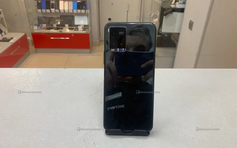 VIVO y33s 4/64