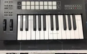 Купить МИДИ клавиатура LaunchKEY25 МК3 б/у , в Рязань Цена:7900рублей
