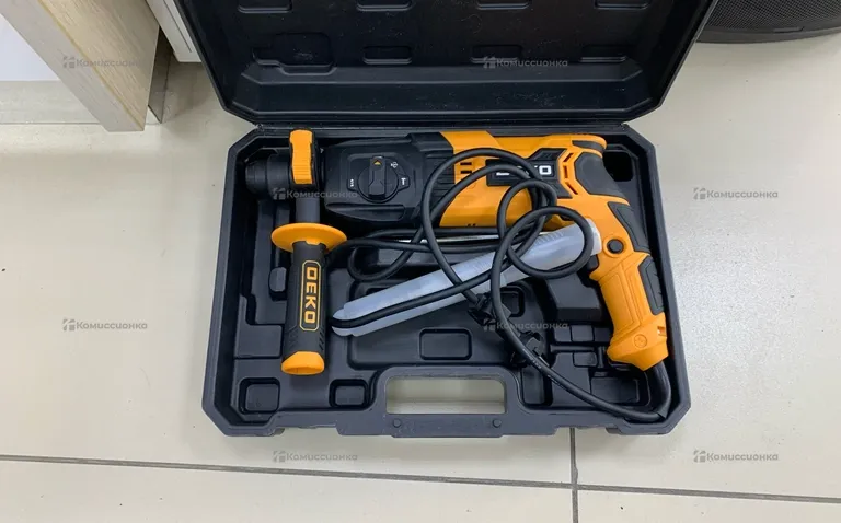 Перфоратор DKH850W