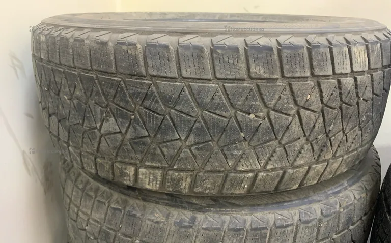Шины Bridgestone 225/60/R17 (4шт)