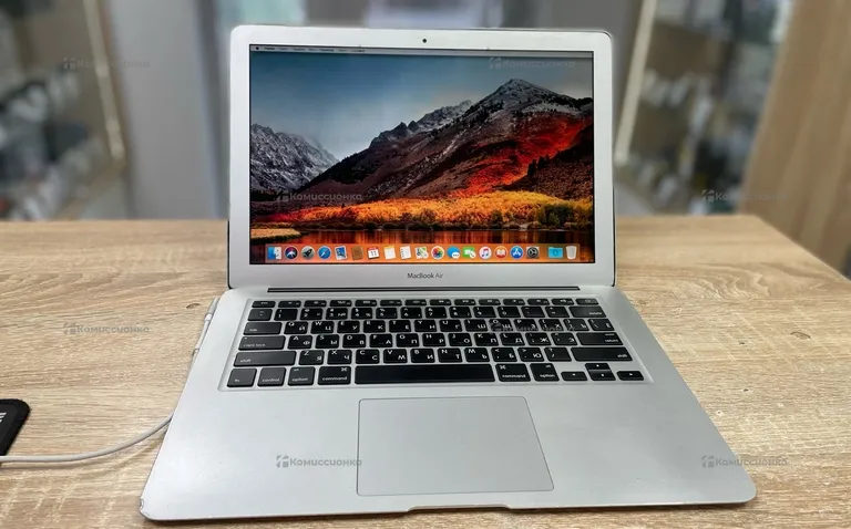 Ноутбук MacBook Air 2011