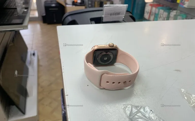 Часы  Apple Watch 4