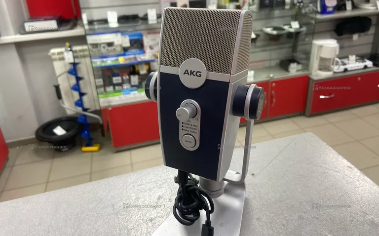 Микрофон AKG