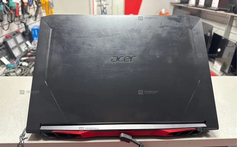 Acer Nitro AN-517-52