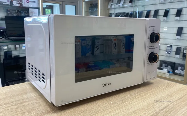 Микроволновая печь Midea MM720S220-W