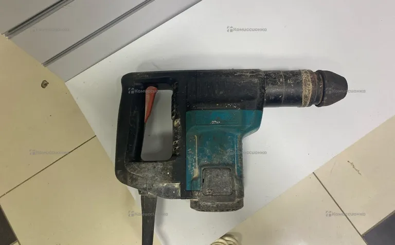 Перфоратор makita HR3000C