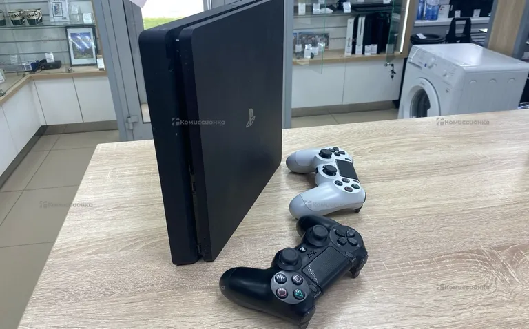 Приставка Sony PlayStation 4 Slim 1TB.
