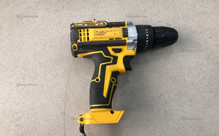 Шуруповерт Dewalt реплика