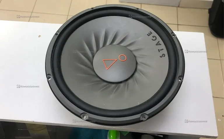 Сабвуфер автомобильный JBL Stage 102