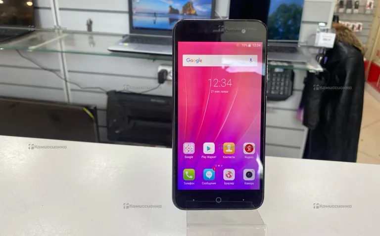 ZTE Blade A520