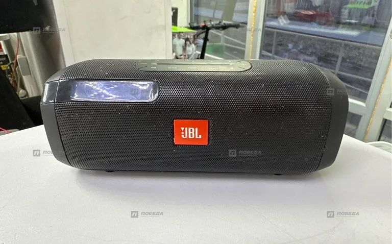 Колонка JBL Tuner FM