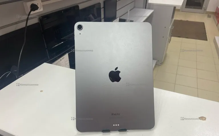 Планшет Apple iPad Air (5-generation) 64gb
