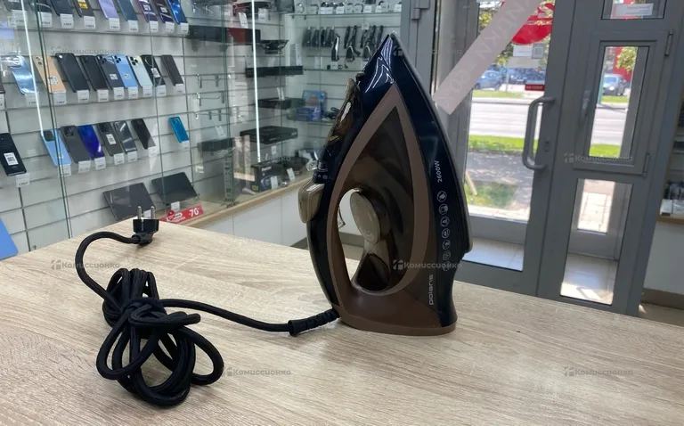 Утюг Polaris PIR 2605AK