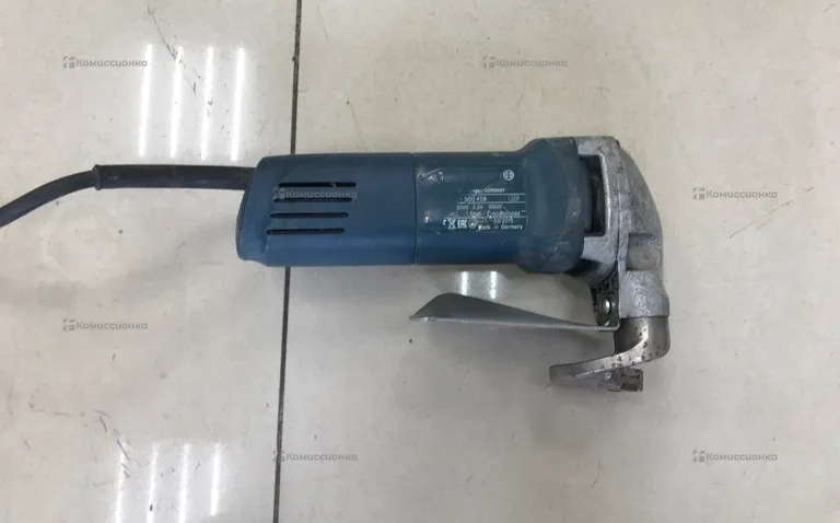 Ножницы по металлу Bosch GSC 160