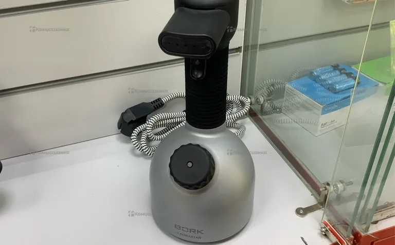 Ручной отпариватель BORK i700