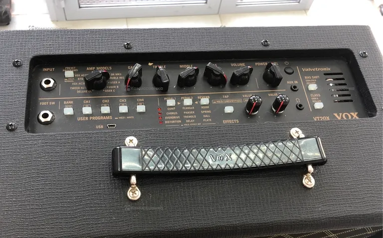 Комбо-усилитель VOX VALVETRONIX VT20X