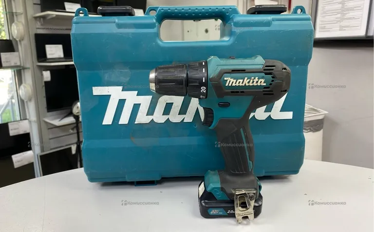 Дрель-Шуруповерт Makita DF333D