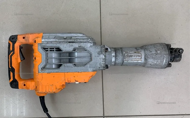 Отбойный молоток Вихрь ОМ-1750Э