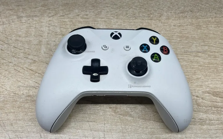 Приставка Xbox One 500Gb