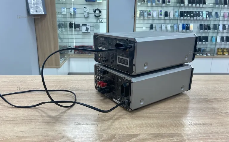 Ресивер  YAMAHA CDX-E200