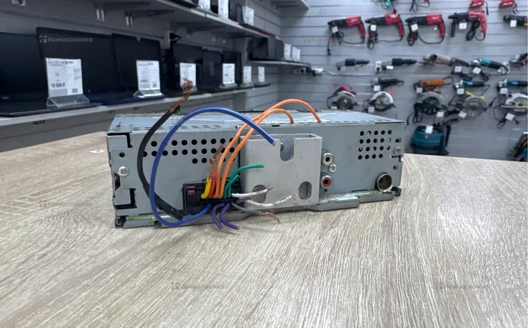 Автомагнитола  Pioner meh-170ubg