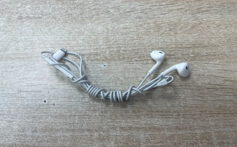 Наушники  Apple ear pods