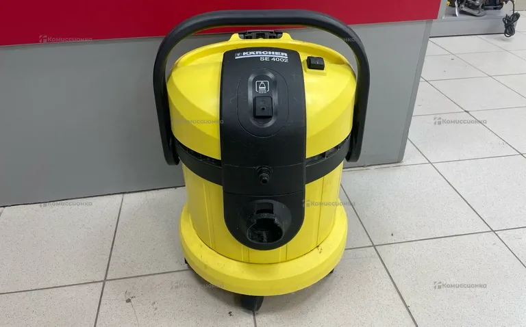 Моющий пылесос Karcher SE 4002