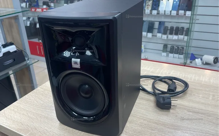 Монитор JBL series 3