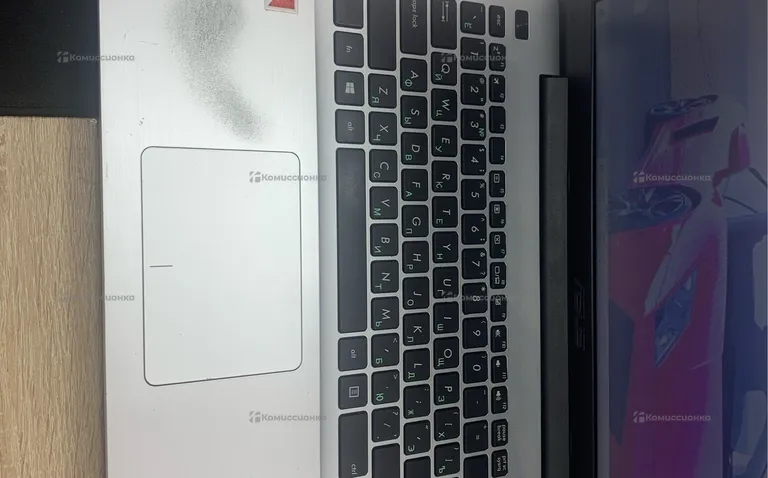 Ноутбук  ASUs R556Q