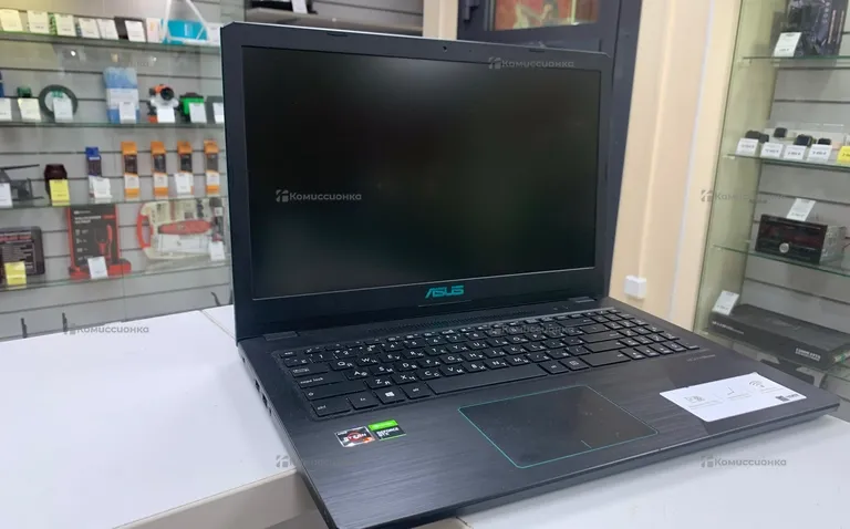 Ноутбук Asus M570D