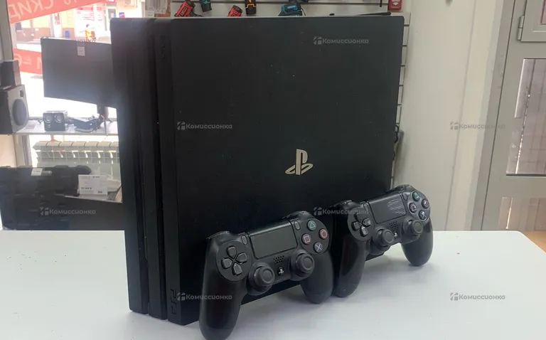 Приставка PS4. Приставка PS4 Pro 1Tb