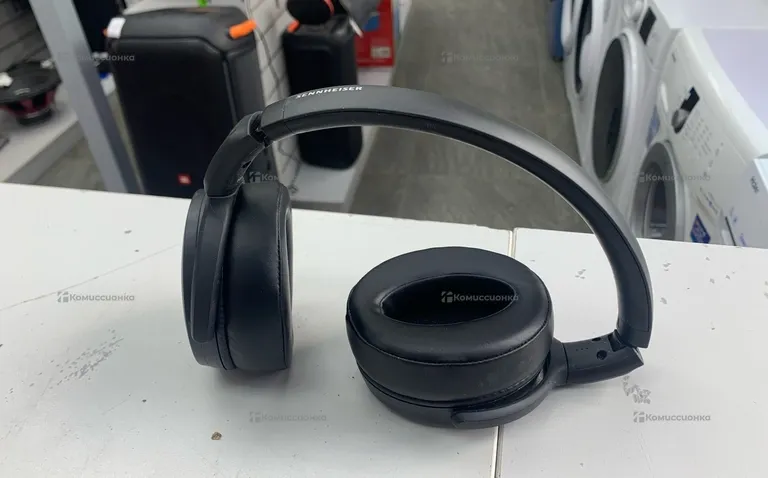 наушнико SENNHEISER