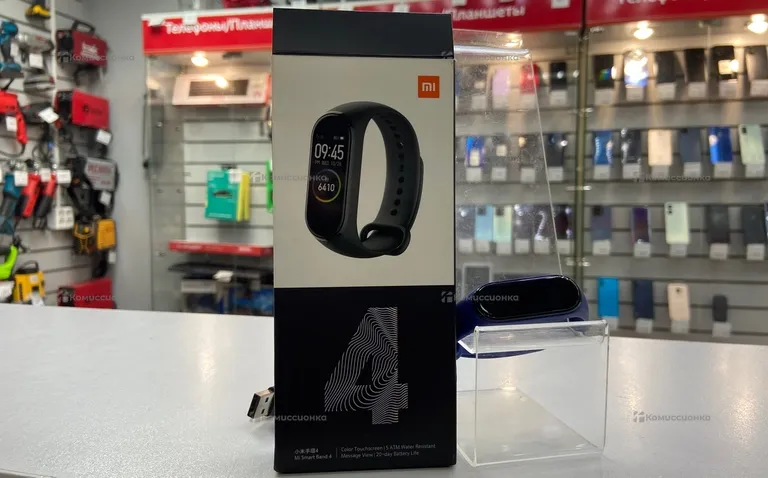 Фитнес браслет mi smart Band 4