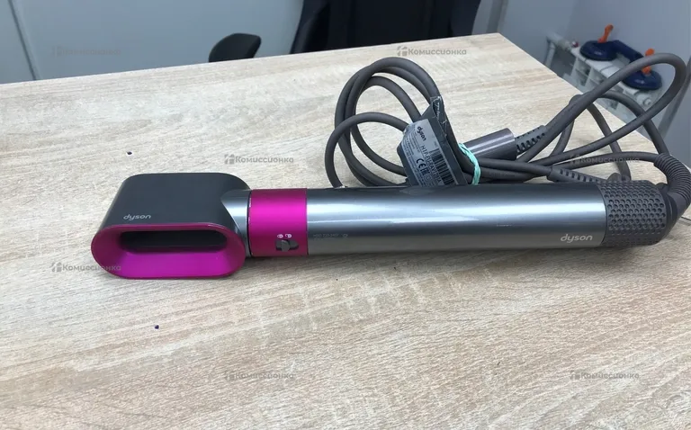 Стайлер Dyson HS01