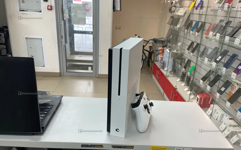 Приставка Xbox One S 1Tb