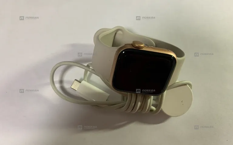 Часы Apple Watch SE 40mm