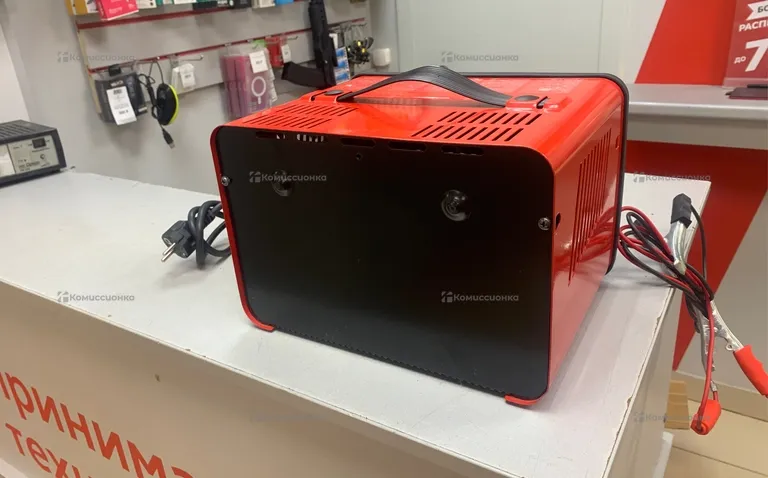 Пускозарядное устройство Leader 150