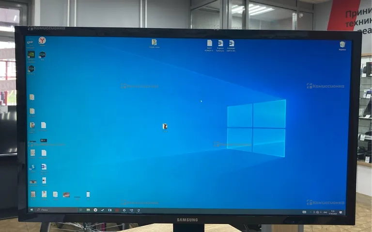 Монитор Samsung LU28E590DS/RU
