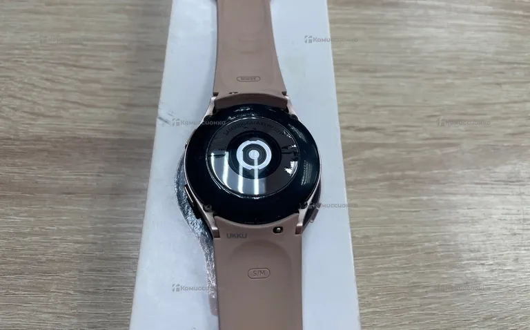 Часы Samsung watch 4