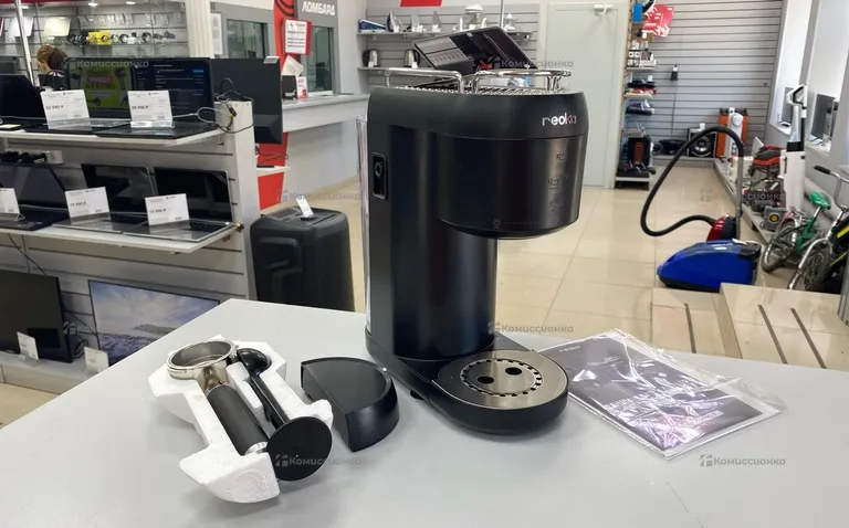 Кофеварка рожковая Reoka RKEM-300